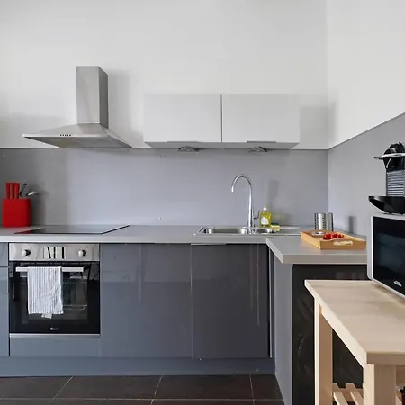 Appartement Lyon Cite-la Passerelle Avec Balcon-caluire *